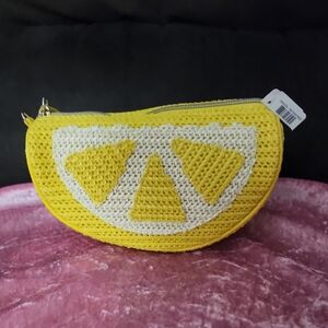 Bath & Body Works Yellow Lemon 🍋 Crochet Zip Pouch/ Cosemetic Bag ✨️🍋